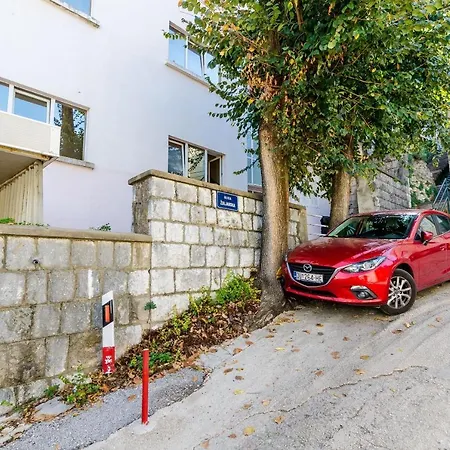 Kljunak - One Bedroom With City View Appartamento *