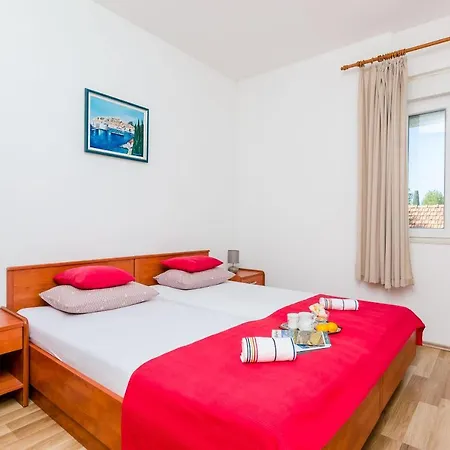 Apartment Kljunak - One Bedroom With City View